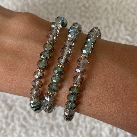 *NWOT* Francesca’s Collections 3-Piece Bracelet Set - Picture 2 of 7